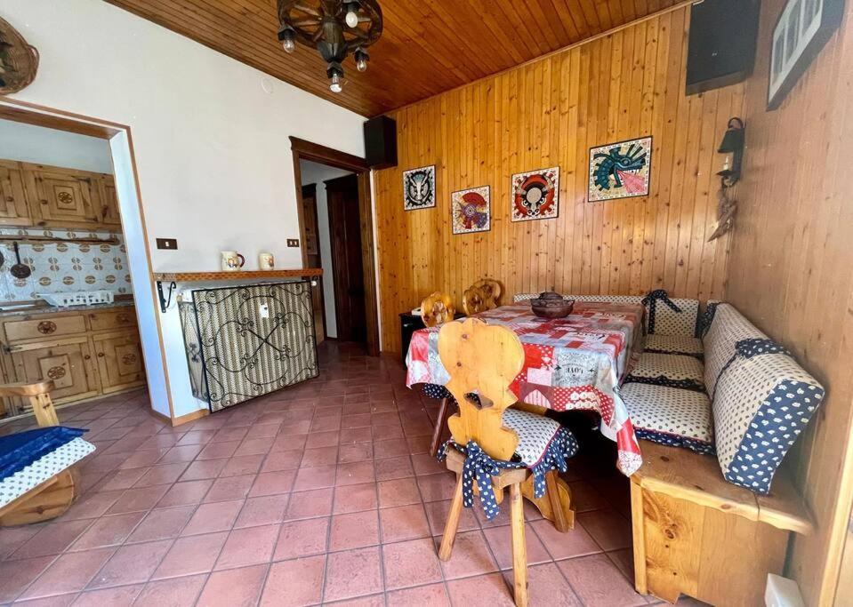 Appartement Rustic House Aoste Extérieur photo